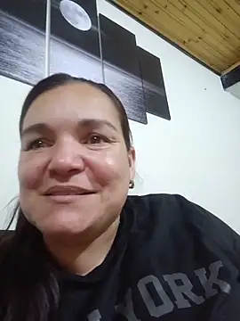 Chatroom XXX en direct de Zuleyka_69