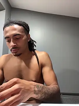 Mellyj053 Live XXX-chat
