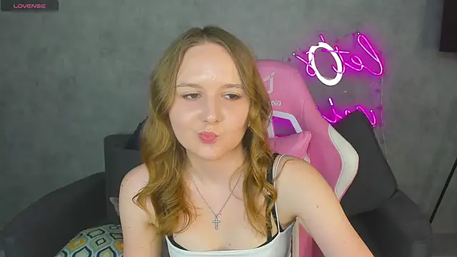 Emmaa_Kimm Chat XXX in diretta