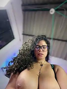 دردشة Simone_Miller الجنسية المباشرة