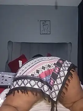 Chat +18 de PearlSexxy69 ao vivo