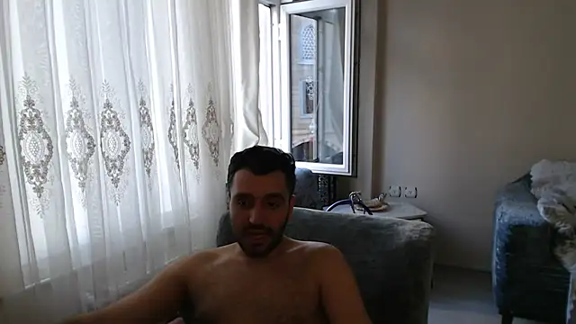 handsomeee04 Adlı Modelin Canlı XXX Sohbeti
