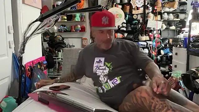 lovetatts64 Chat XXX live