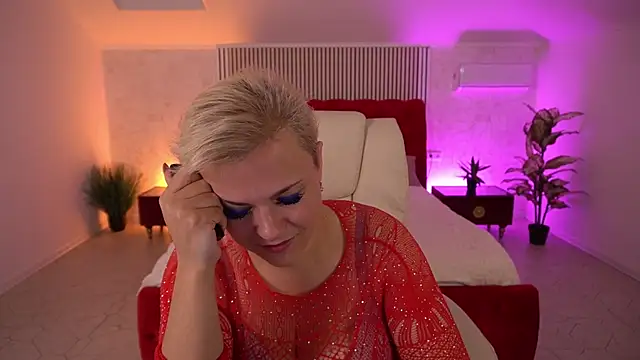 XXX chat uživo modela CrystalVibe