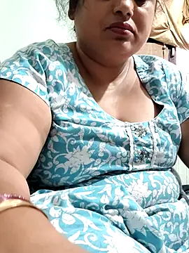 Hot_indian_Milf Adlı Modelin Canlı XXX Sohbeti