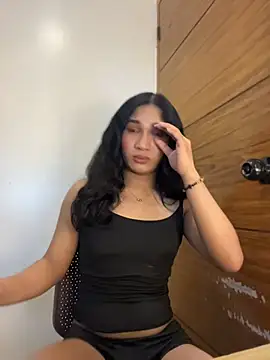 slutty_aki 라이브 XXX 채팅