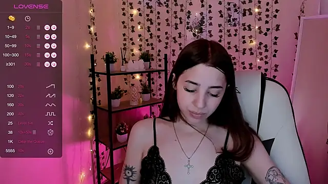 Chat XXX en directo de CharliGrace_