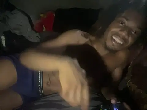 SlimeCrownzOut5's Live XXX Chat