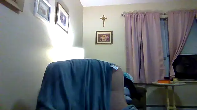 kollzCloudzz's Live XXX Chat