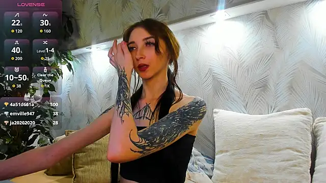 XXX chat uživo modela Ellen_Hops