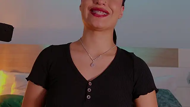 دردشة DaphneWayne الجنسية المباشرة