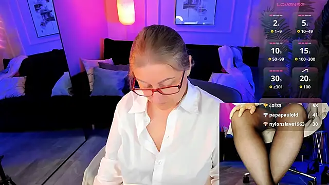 Alexandra_Kind élő XXX-chatje