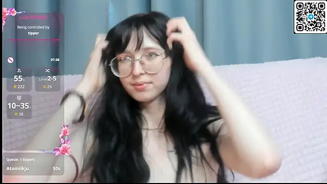 Cosmic_Gleam's Live XXX Chat