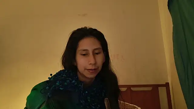 MoonLipsON-'s Live XXX Chat