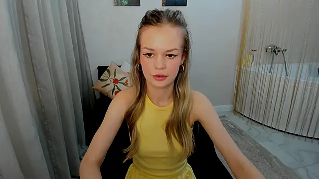 MidnighteAura Chat XXX in diretta