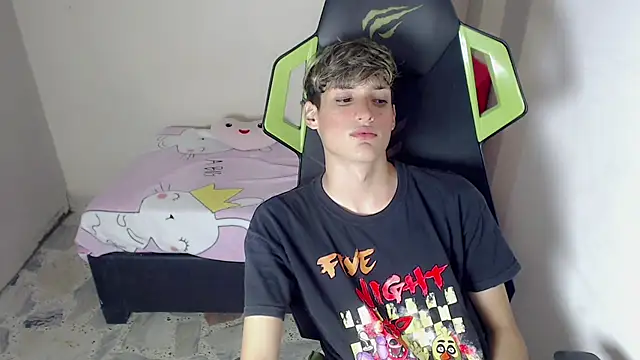 Pablito_junior élő XXX-chatje