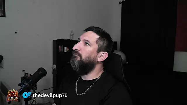 DevilPup75_ লাইভ XXX চ্যাট