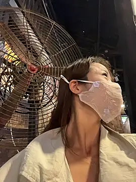 kiss_loo 即時 XXX 聊天