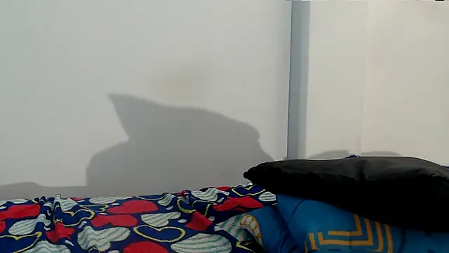 Chat +18 de zoecute5817 ao vivo