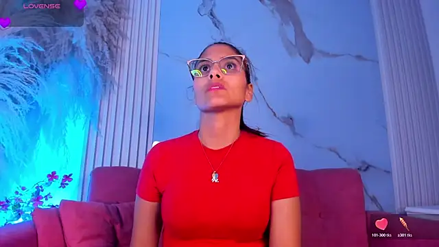 LunaRossie_'s Live XXX Chat