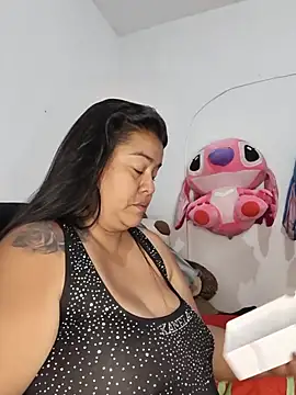 NARNYALABELLA Adlı Modelin Canlı XXX Sohbeti