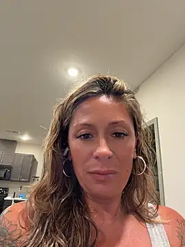 Онлайн чат XXX bossyroxy84