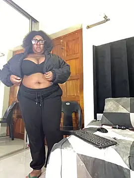 Chat +18 de SubmissiveBabe01 ao vivo