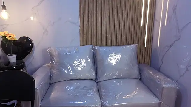 Kitten_Cam's Live XXX Chat