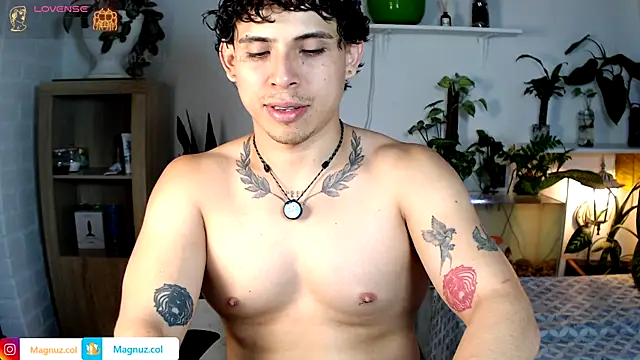 Magnuz_Col's Live XXX Chat