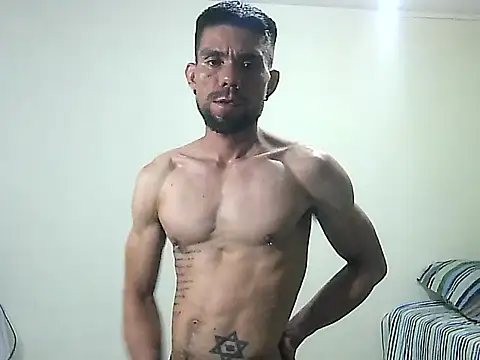 thomas2wood Adlı Modelin Canlı XXX Sohbeti