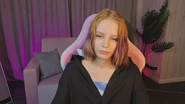 Chat XXX en directo de AliceJohansone