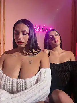 MadeleineSanez 即時 XXX 聊天