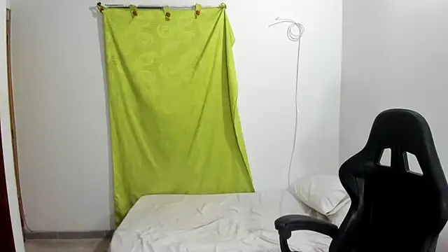 Онлайн чат XXX corzoethan