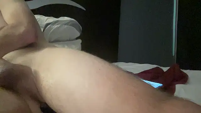 Kcruisemysteryclouds' Live XXX Chat