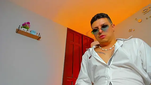 Leo_Hunt_n Live XXX chat