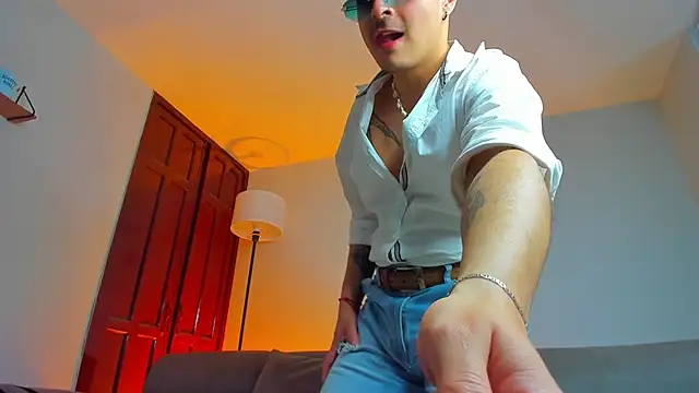 Leo_Hunt_ Obrolan Langsung XXX
