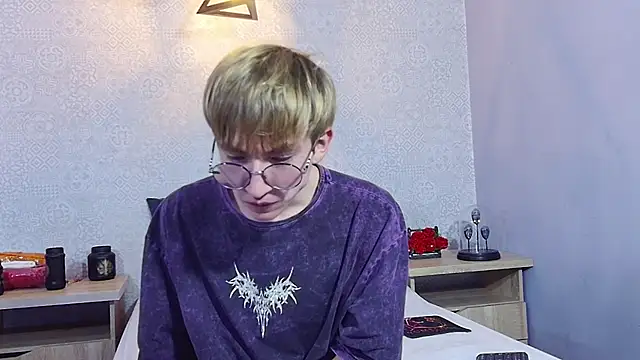 axell_stone_'s Live XXX Chat