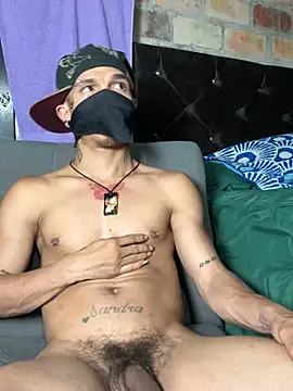 Chat XXX Live CRAZY-BOY99