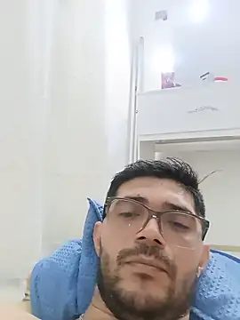 Chat +18 de ritzabeth_daniel ao vivo