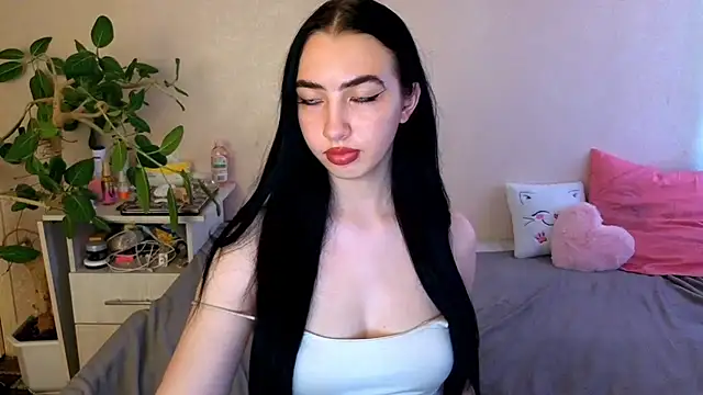 WildKittenX_'s Live XXX Chat