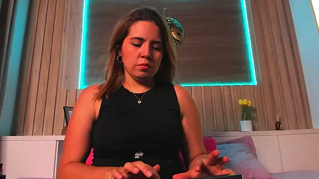 Sarah_miel's Live XXX Chat