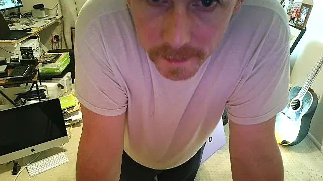 9VOLTT live XXX chat
