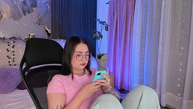 SarahCastro1_: онлайн-секс-чат