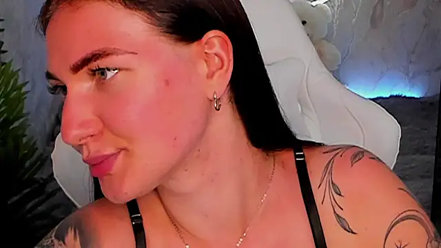 babyisperfect Chat XXX in diretta