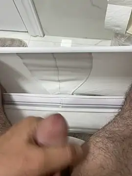 Heros2000 live XXX chat