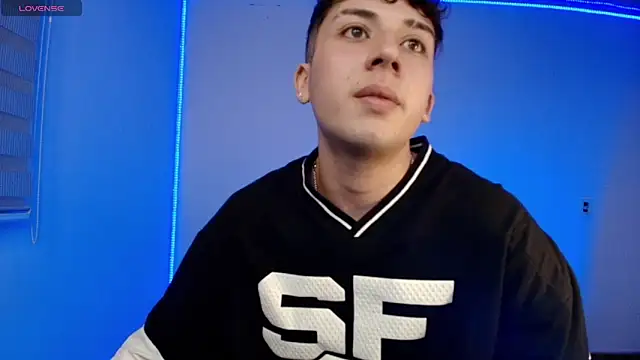 XXX chat uživo modela OLIVER_K