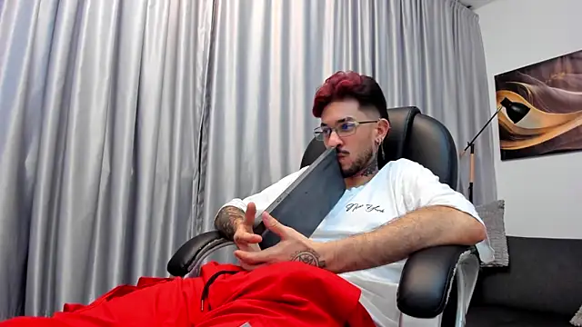 Chat +18 de Jonathan_Soto ao vivo