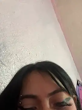 YummyGirl_ Chat XXX live