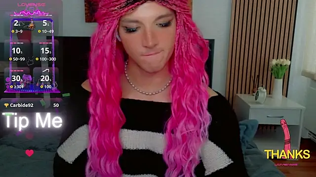 Chatroom XXX en direct de HelenSpellman