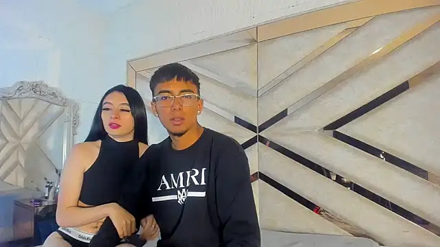 LoganNRose élő XXX-chatje